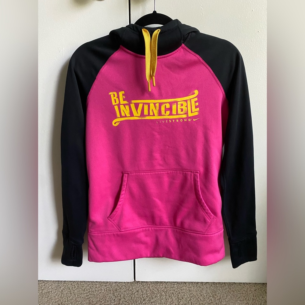 Nike Livestrong Therma-fit Hoodie Size M